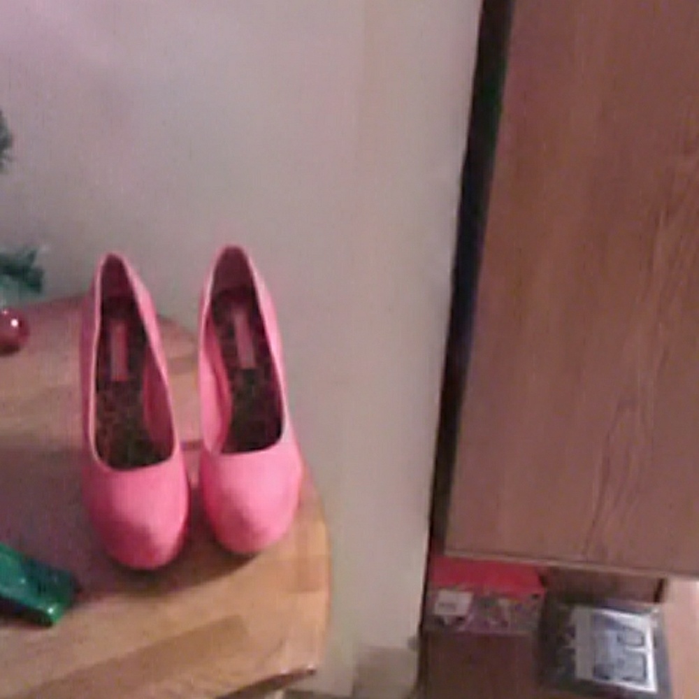 Pink Stiletto's size 9